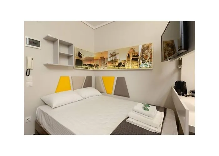 The City Of Thessaloniki In A Cozy Studio